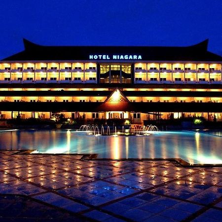 Hotel Niagara Parapat Exteriér fotografie